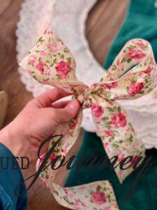 a floral bow for DIY wreath