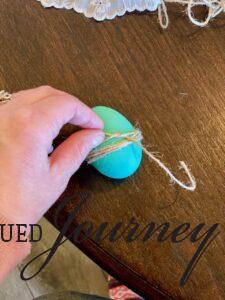 DIY Easter egg with twine