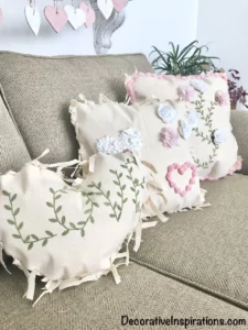 DIY valentine pillows from Decorative Inspirations
