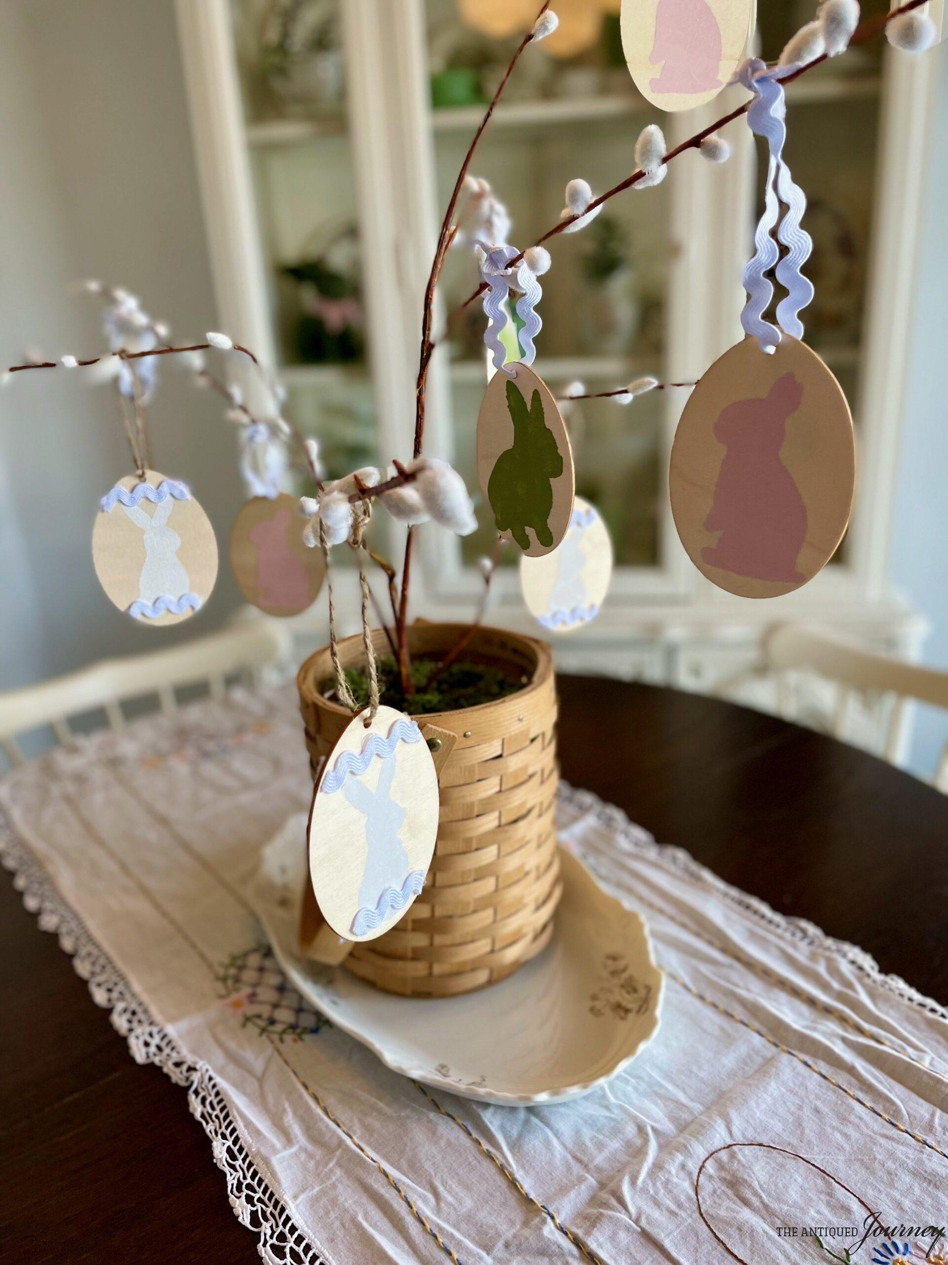 DIY bunny ornaments for an Easter tree