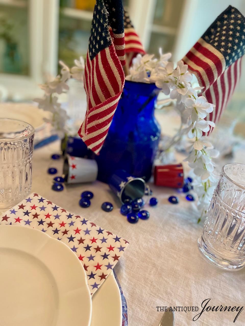 an easy 4th of July table setting