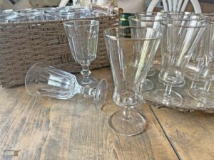 vintage glassware thrifting