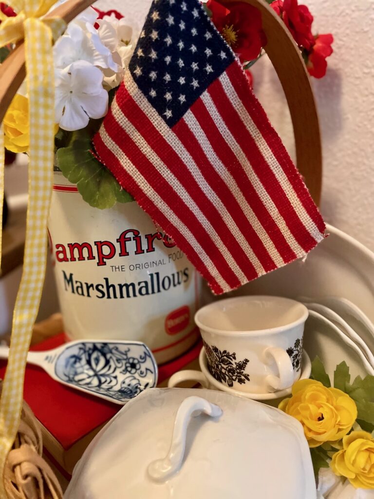patriotic vignette with vintage decor finds